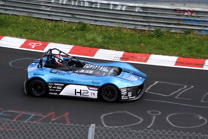 Jan Lammers vestigt record met waterstofraceauto; doel is 24u van Le Mans